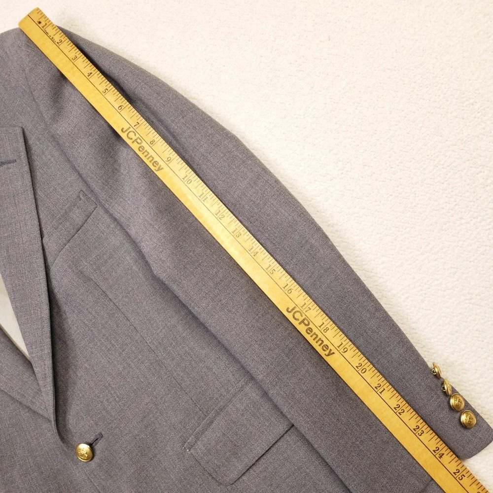 Chaps Ralph Lauren Blazer Men 38R Gray Two Gold Crest Button Wool Sport Coat USA